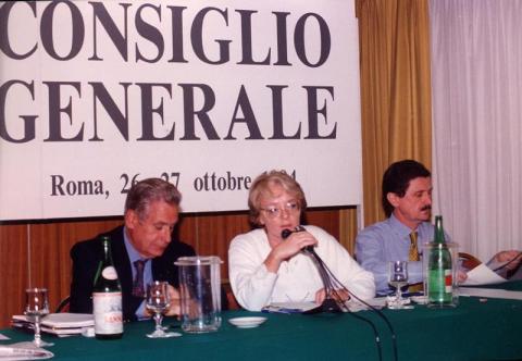 1 - MARISA COZZO PREDIEDE IL CONSIGLIO GENERALE.JPG