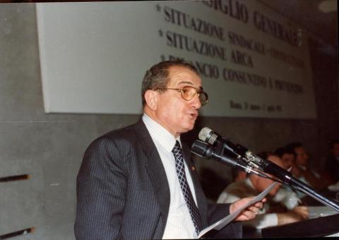 24 - OCCHIPINTI CONCLUDE IL CONSIGLIO.JPG