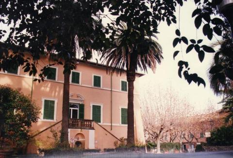 img057.jpg