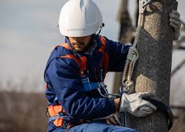 Enel e-distribuzione - Focus approfondimento sul piano industriale: 9,9 mld di euro di investimenti nel triennio 2022/2024, in crescita di oltre il 60% rispetto al precedente.